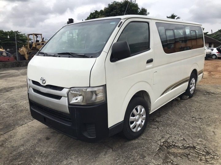 Toyota Hiace • 2013 • 34 km 1