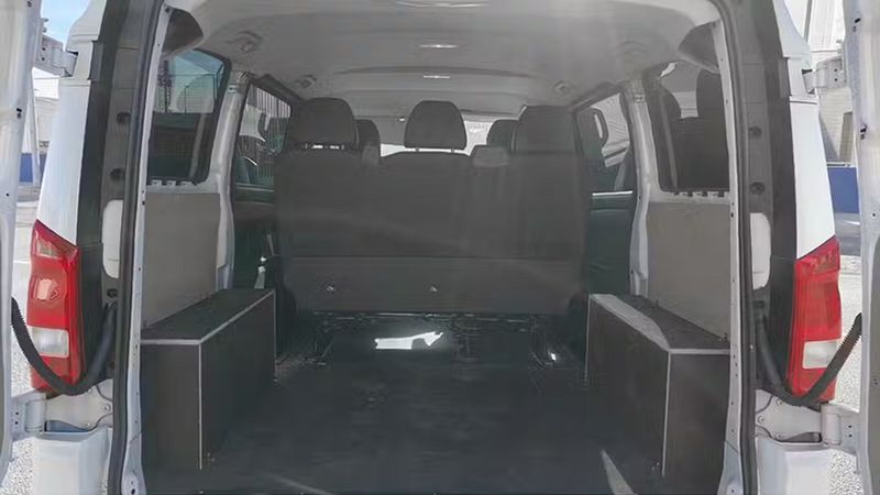 Mercedes-Benz 115 • 2019 • 120,138 km 2