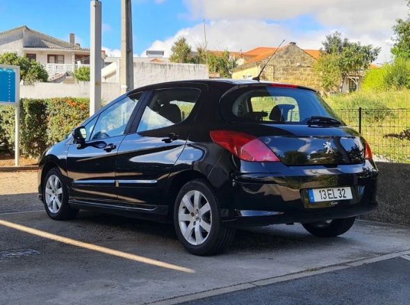 Peugeot 308 • 2007 • 264,520 km 2