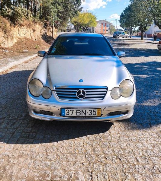 Mercedes-Benz C • 2004 • 399,999 km 1