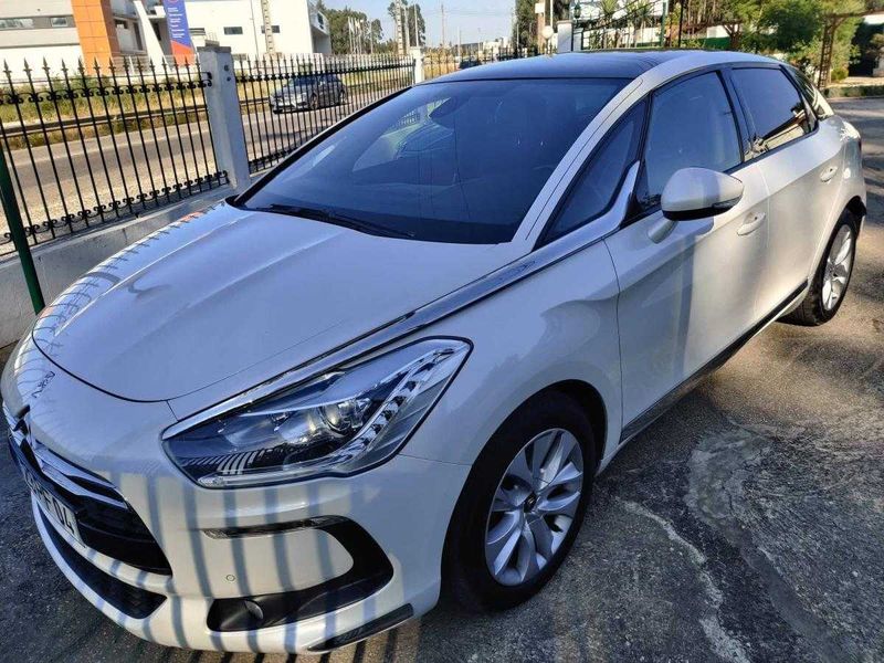 DFSK C37 Minibus • 2014 • 194,000 km 1