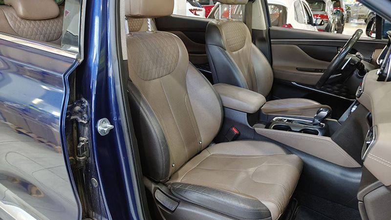 Hyundai Santa Fe • 2019 • 120,746 km 24
