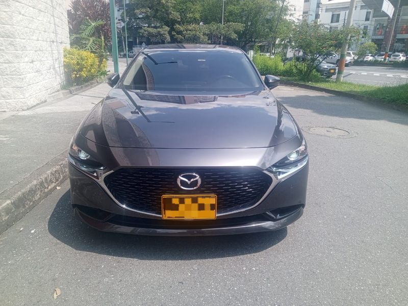 Mazda 3 • 2021 • 44,200 km 1