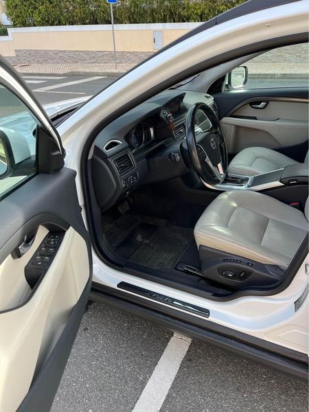 Volvo XC70 • 2015 • 139,000 km 4