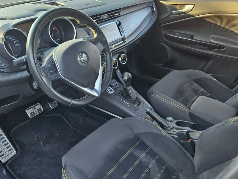 Alfa Romeo Giulietta • 2019 • 50,000 km 3