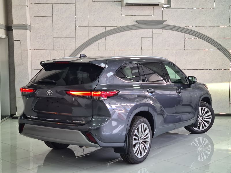 Toyota Highlander • 2022 • 45 km 4
