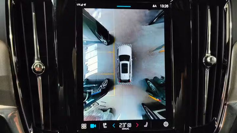 Volvo V90 • 2022 • 20,534 km 15