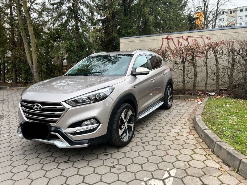 Hyundai Tucson • 2017 • 100,000 km 1