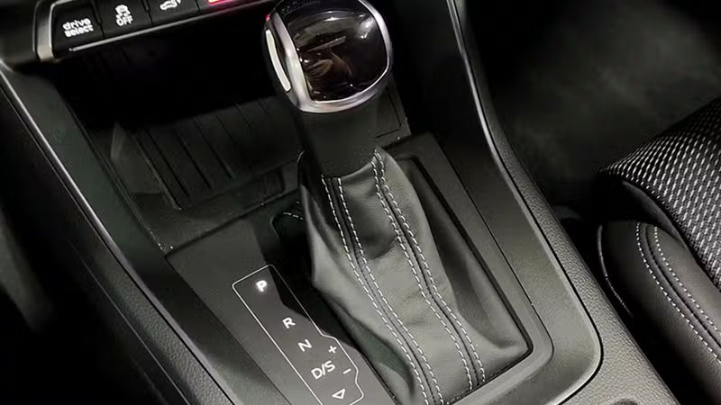 Audi Q3 • 2024 • 7,333 km 4