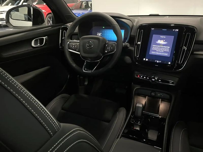 Volvo XC40 • 2022 • 2,500 km 6