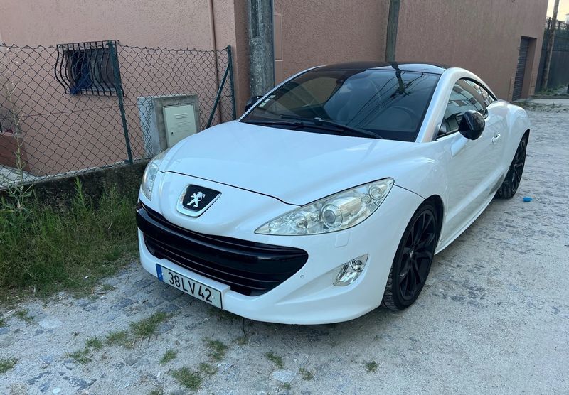 Peugeot RCZ • 2011 • 121,724 km 2