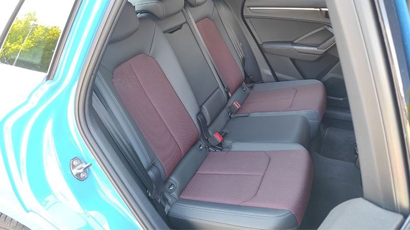 Audi Q3 • 2023 • 12,679 km 16