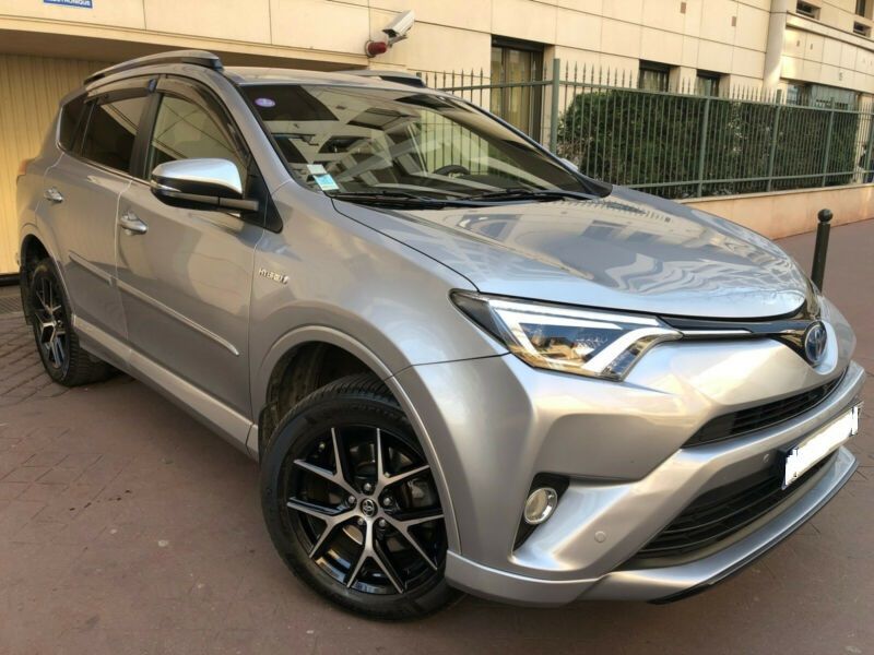 Toyota RAV4 • 2017 • 101,000 km 1