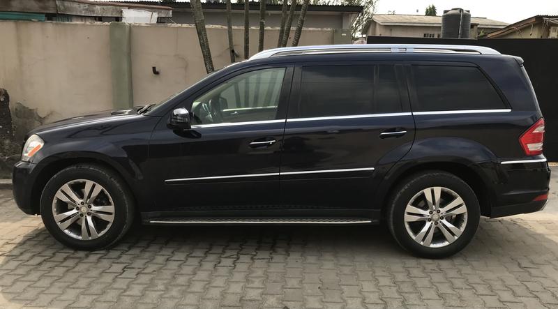 Mercedes-Benz GL • 2011 • 26,645 km 6