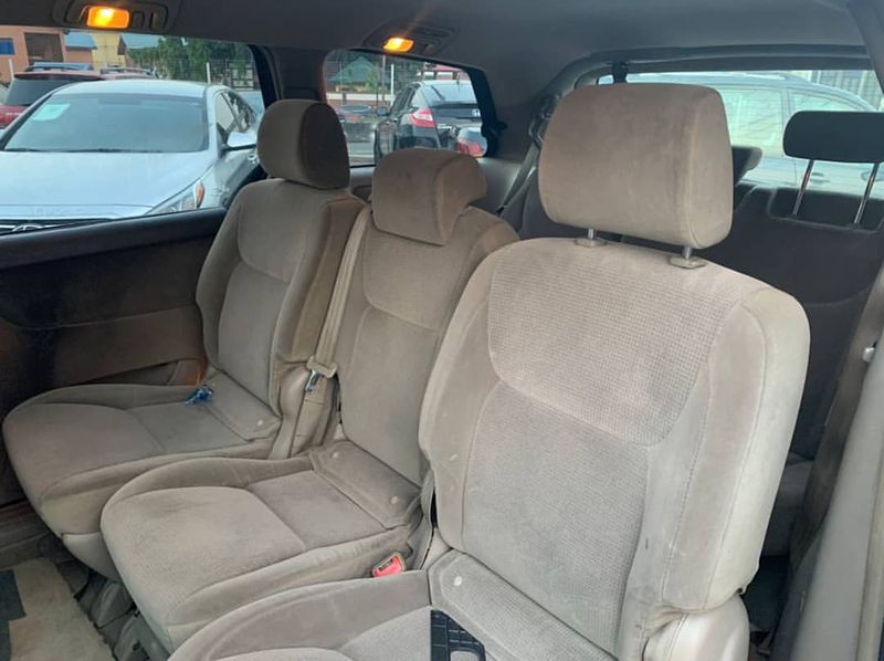 Toyota Sienna • 2005 • 106,354 km 7