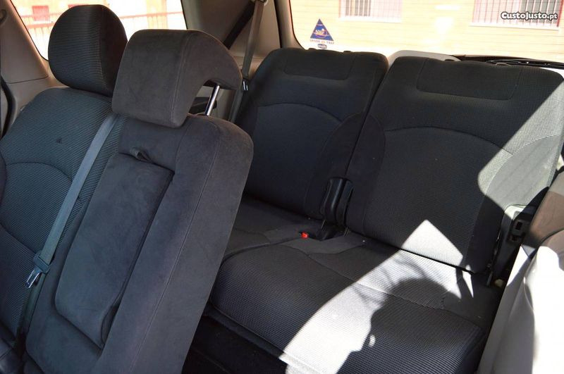 Mitsubishi Grandis • 2006 • 90,000 km 2