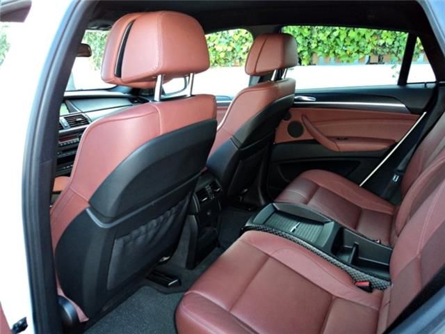 BMW X6 • 2011 • 205,000 km 10