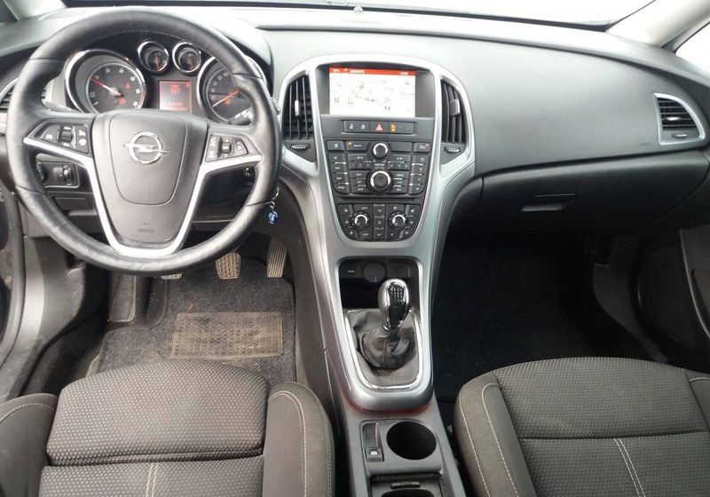 Opel Astra • 2015 • 170,000 km 6