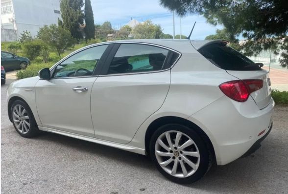 Alfa Romeo Giulietta • 2011 • 170,000 km 2
