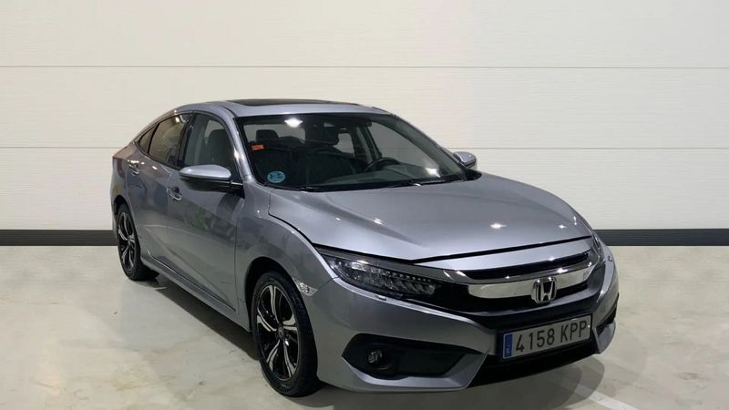 Honda Civic • 2018 • 93,900 km 8