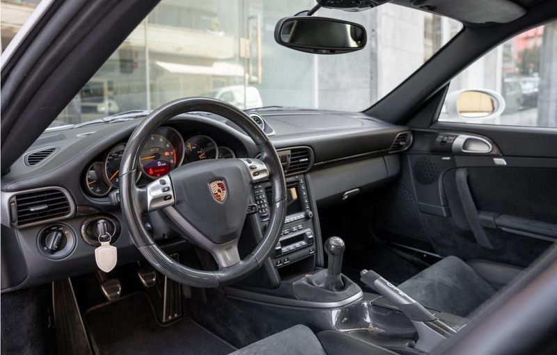 Porsche 997 • 2008 • 10,000 km 5