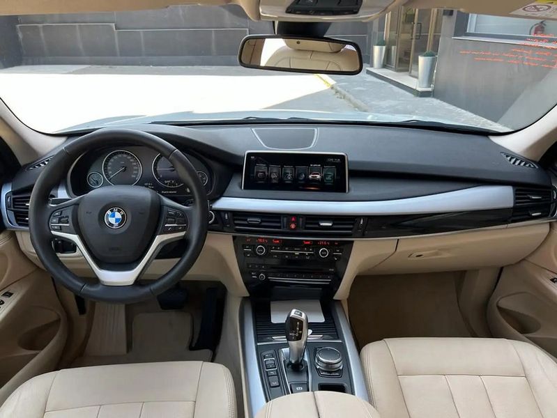 BMW X5 • 2017 • 195,000 km 11