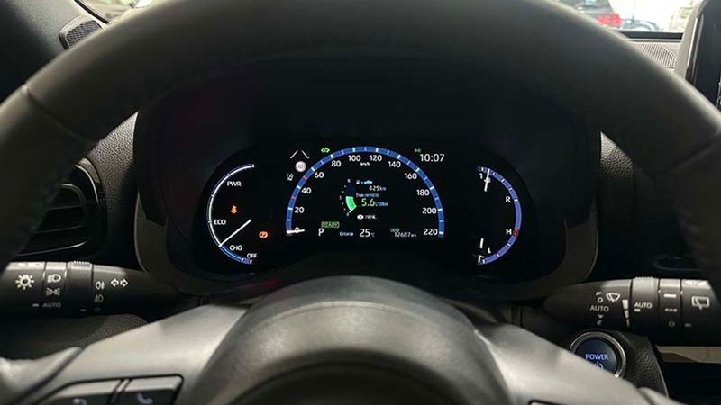 Toyota Yaris • 2023 • 12,564 km 14