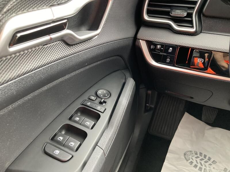 Kia Sportage • 2023 • 28,233 km 18