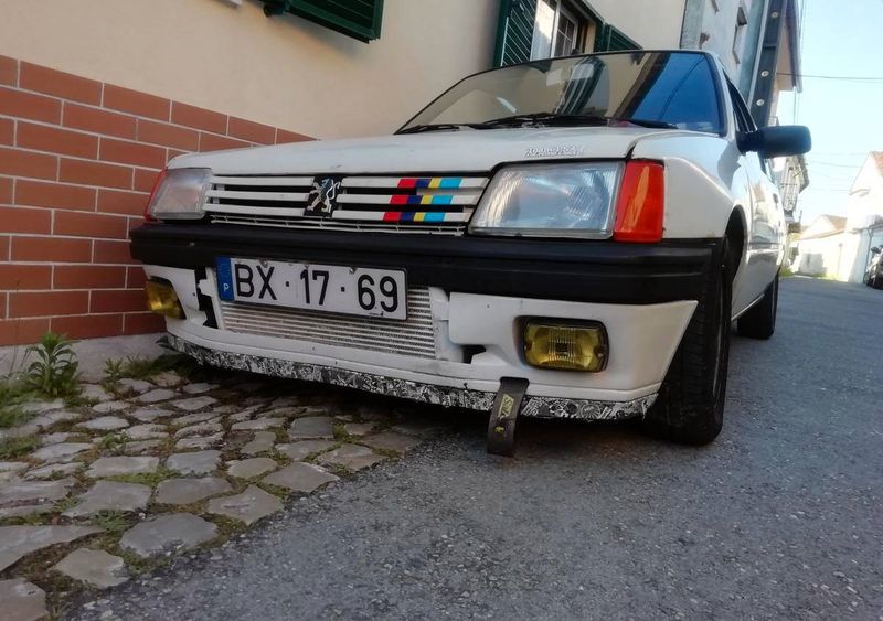 Peugeot 205 • 1989 • 249,999 km 1