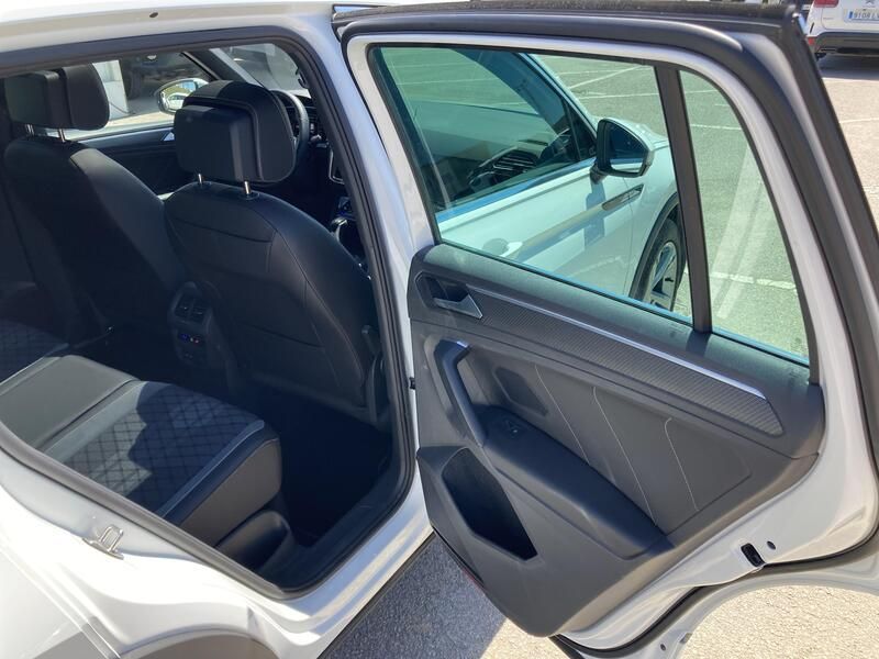 Volkswagen Tiguan • 2022 • 56,228 km 29