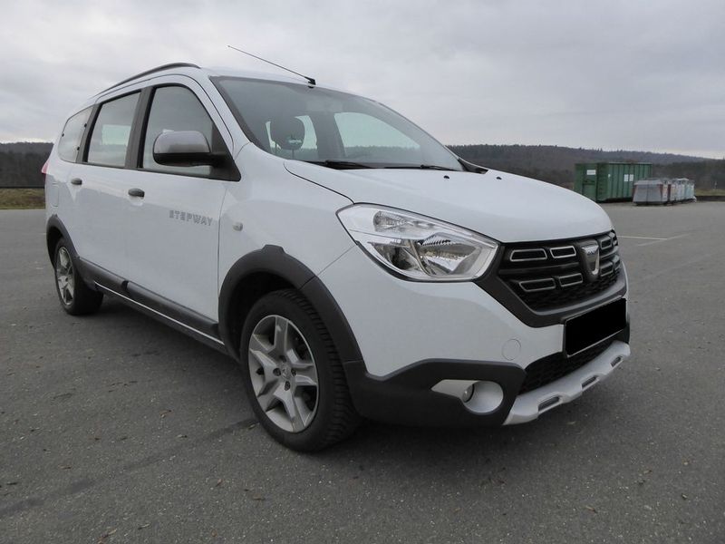 Dacia Lodgy • 2019 • 86,500 km 3