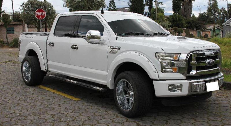 Ford F-150 • 2015 • 82,500 km 4