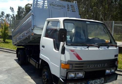 Toyota Dyna • 1993 • 103,000 km 4