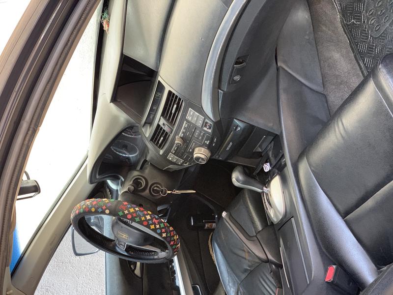 Honda Accord • 2010 • 99,102 km 3