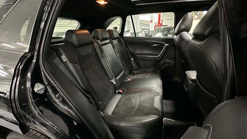 Toyota RAV4 • 2021 • 59,720 km 18