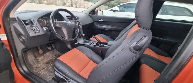 Volvo C30 • 2010 • 150,000 km 5