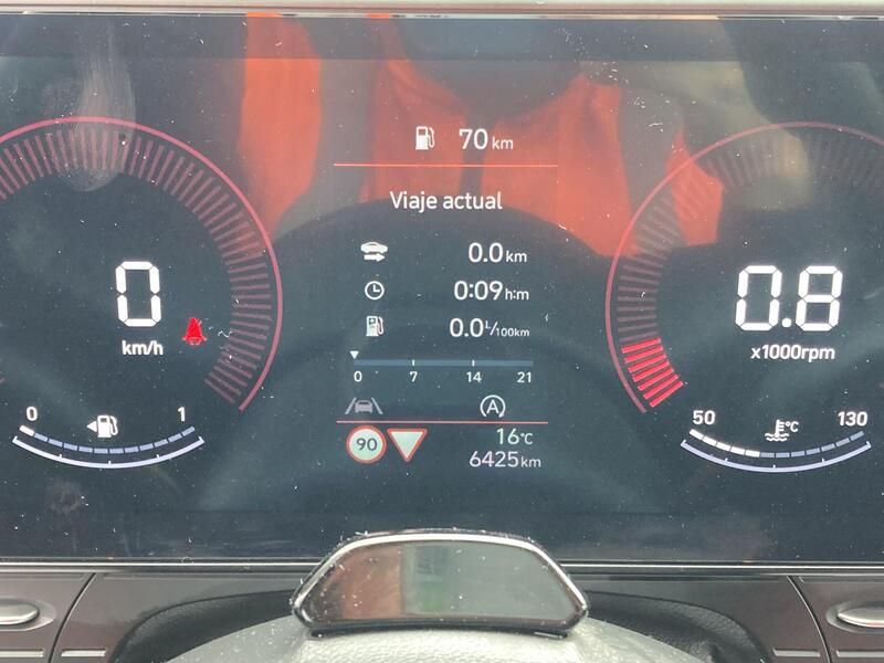 Hyundai Kona • 2024 • 6,383 km 12