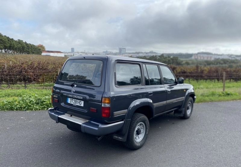 Toyota Land Cruiser • 1994 • 377,000 km 4