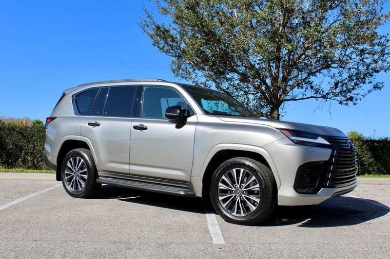 Lexus LX • 2022 • 20,341 km 1