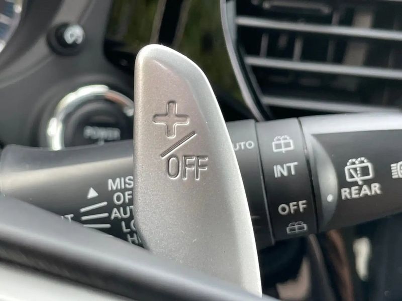 Mitsubishi Outlander • 2019 • 145,000 km 13