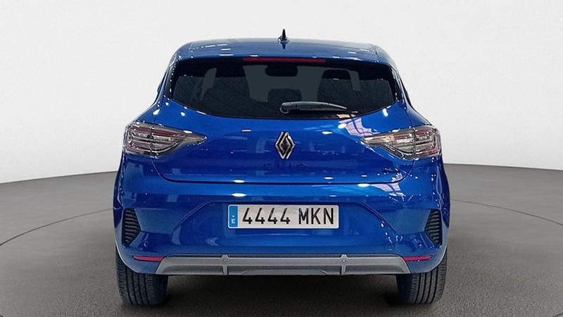 Renault Clio • 2023 • 10,831 km 21