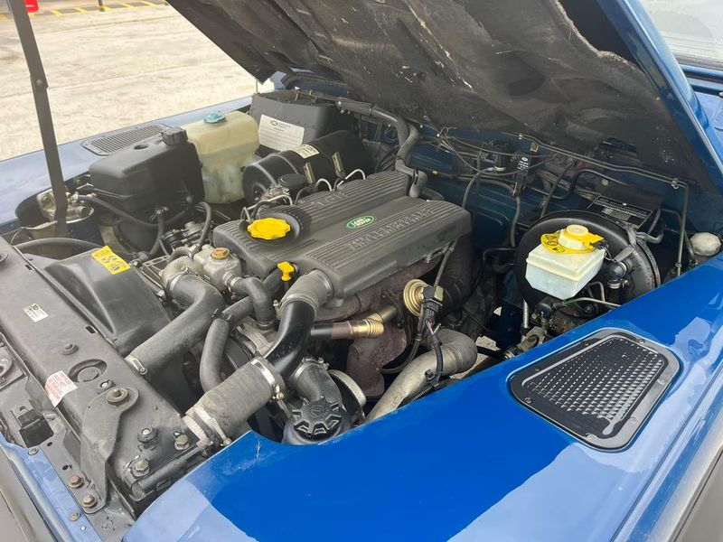 Land Rover Defender • 2009 • 89,000 km 6