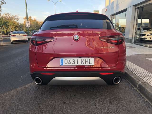 Alfa Romeo Stelvio • 2018 • 51,000 km 3