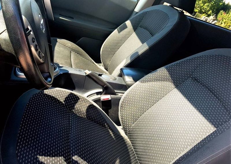 Nissan Qashqai +2 • 2009 • 200,000 km 2