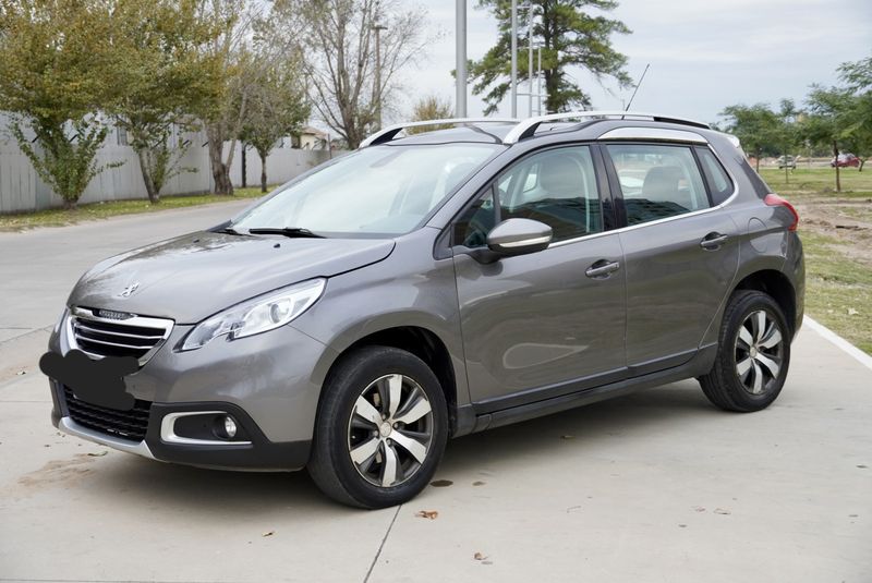Peugeot 2008 • 2016 • 126,000 km 3