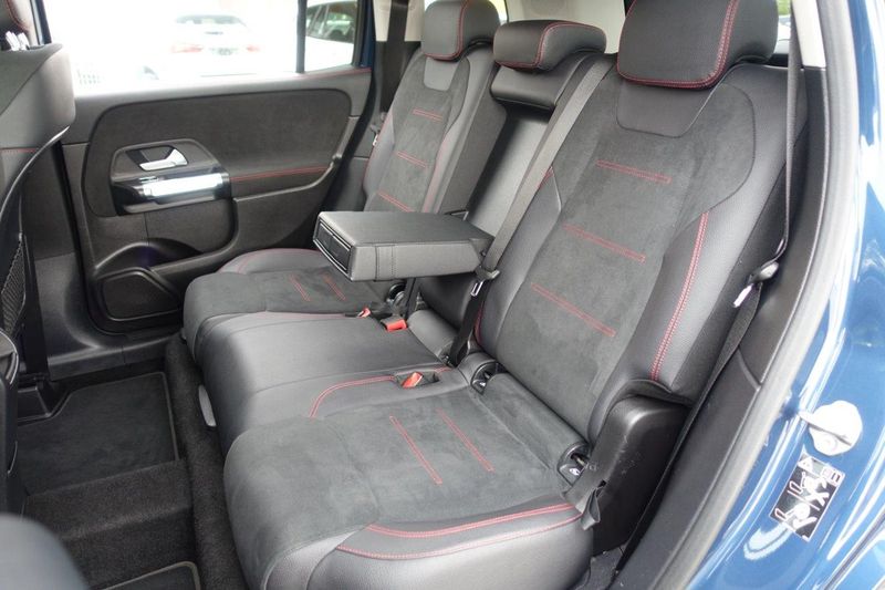 Mercedes-Benz GLB-Class • 2020 • 55,000 km 4