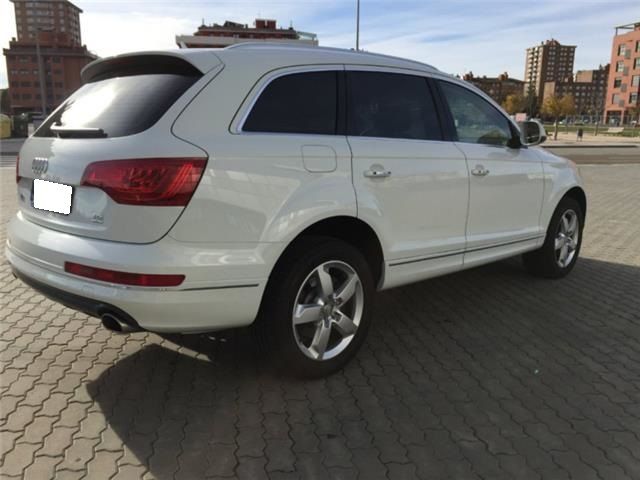 Audi Q7 • 2013 • 221,000 km 5