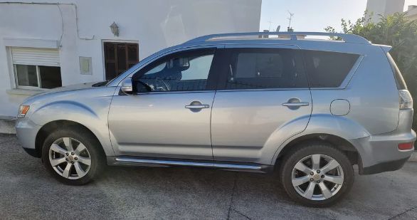 Mitsubishi Outlander • 2010 • 235,800 km 2