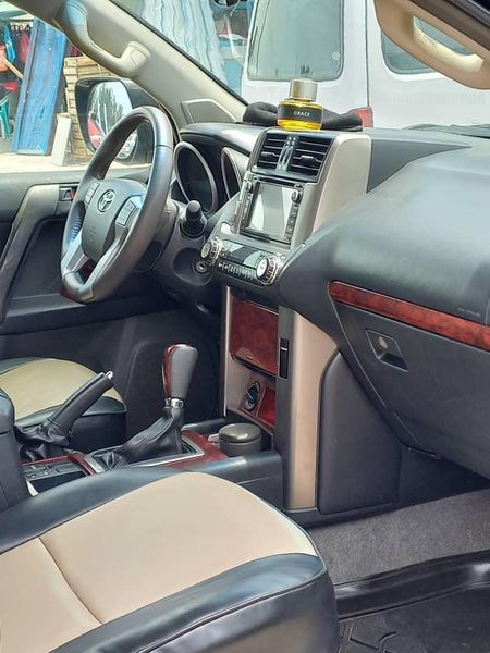 Toyota Land Cruiser • 2017 • 24 km 3