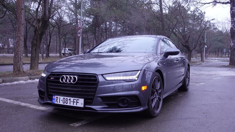 Audi S7 • 2017 • 51,000 km 3